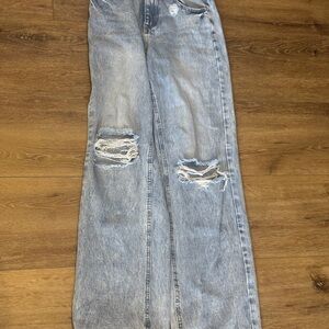 Stylish Distressed Gray Women's Straight Leg Jeans